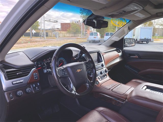 Used 2019 Chevrolet Suburban Premier image 10