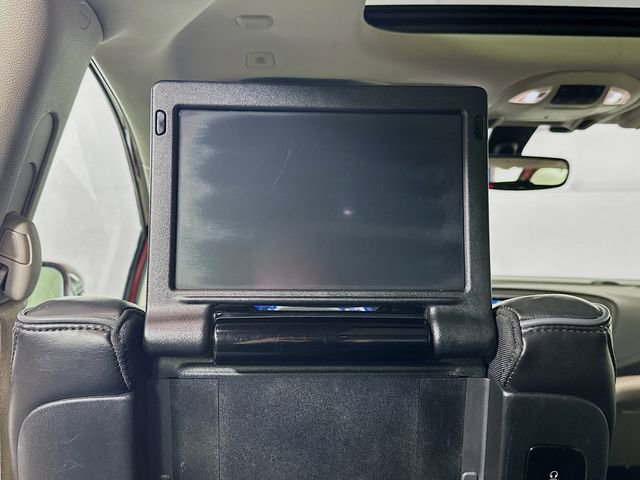 Used 2018 Chrysler Pacifica Limited w/ Tire & Wheel Group image 27