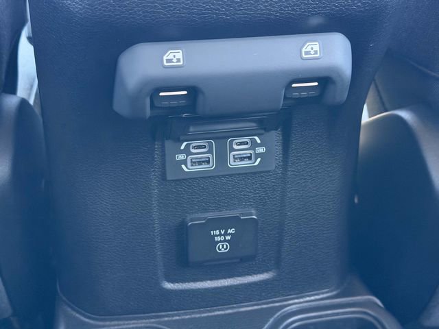 Used 2025 Jeep Wrangler Unlimited Rubicon AWD/4WD image 26
