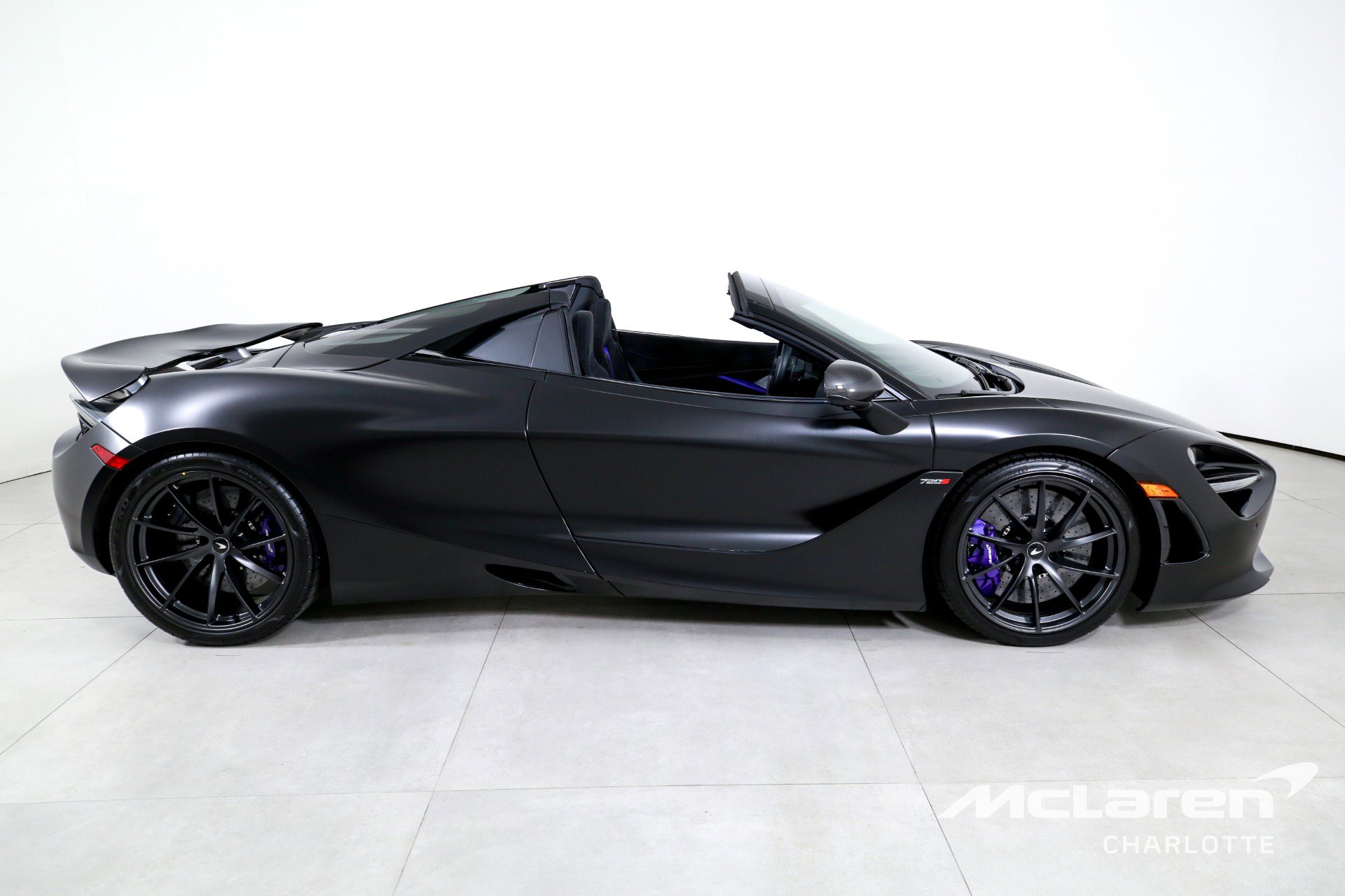 Used 2022 McLaren 720S Spider RWD image 11