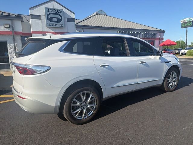 Used 2023 Buick Enclave Premium w/ Experience Buick Package FWD image 17