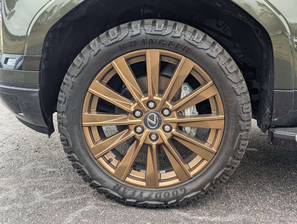 Used 2024 Lexus GX 550 w/ Accessory Package (Z1) AWD/4WD image 11