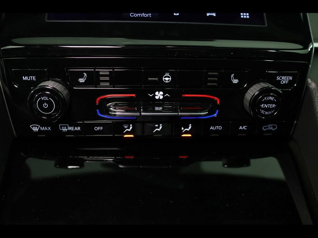 New 2025 Jeep Grand Cherokee L Altitude image 16