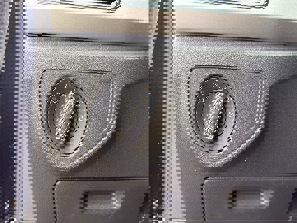 Used 2021 Volkswagen Atlas SEL w/ MDO Package (Bench Seat) image 18