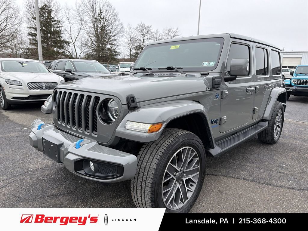 Used 2022 Jeep Wrangler Unlimited Sahara AWD/4WD image 1
