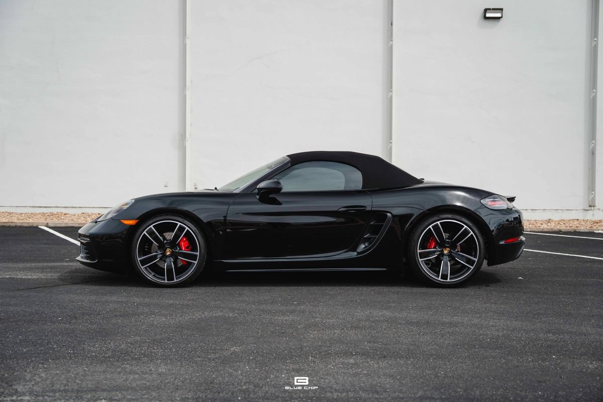 Used 2025 Porsche 718 Boxster S RWD image 4