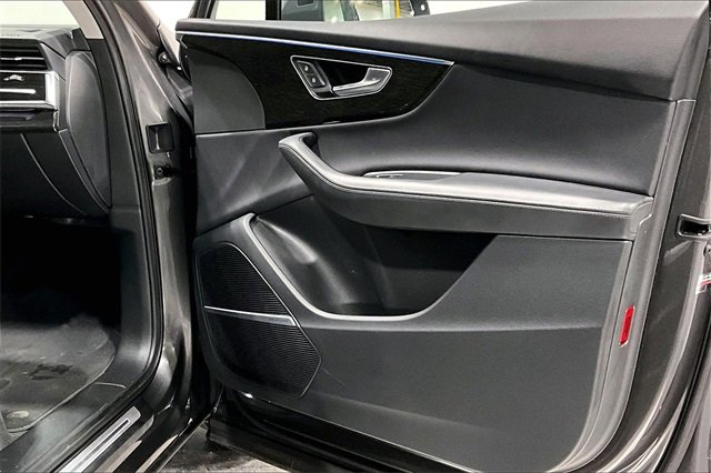 Used 2022 Audi Q7 3.0T Prestige image 18