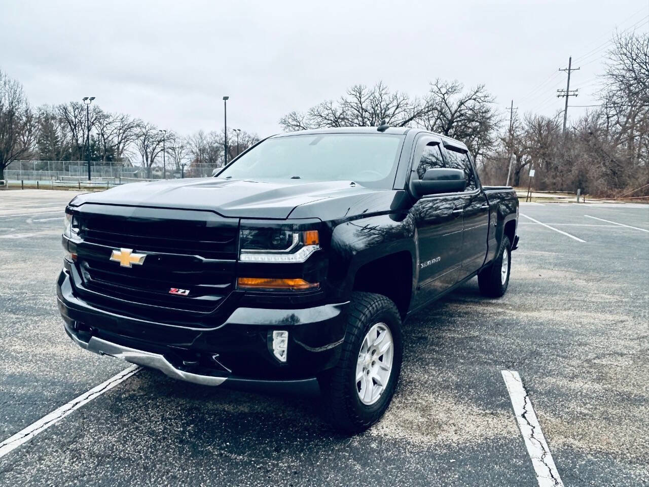 Used 2018 Chevrolet Silverado 1500 LT w/ All Star Edition image 2