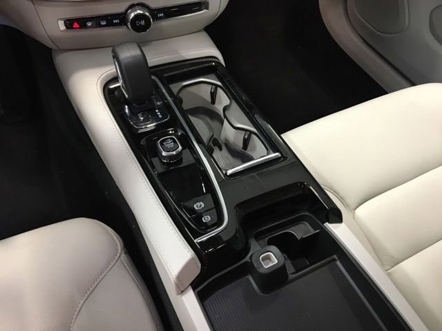 New 2024 Volvo S60 T8 Plus w/ Climate Package image 16