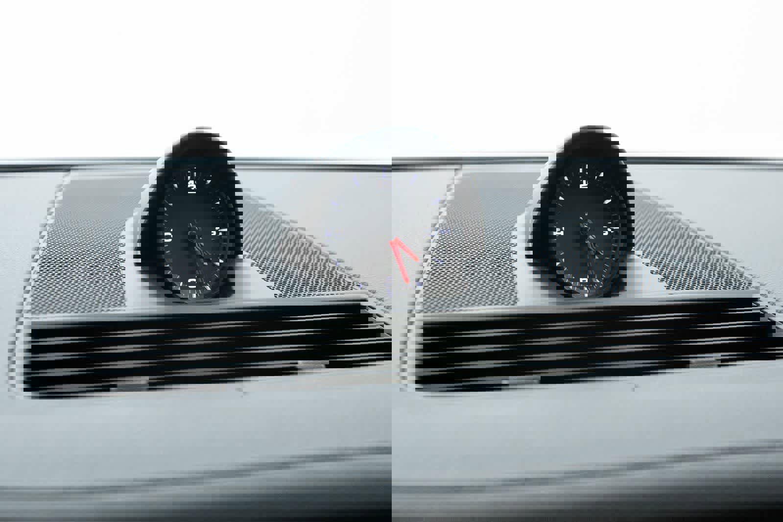 Certified 2023 Porsche Panamera Platinum Edition image 25