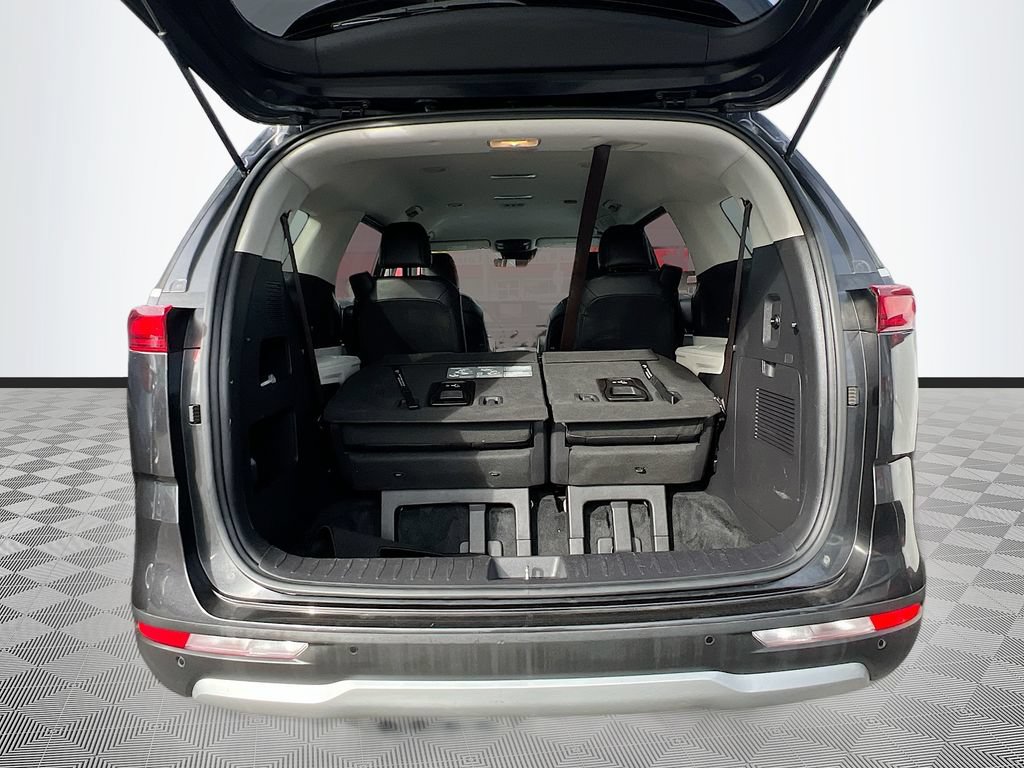 Used 2024 Kia Carnival LX FWD image 25