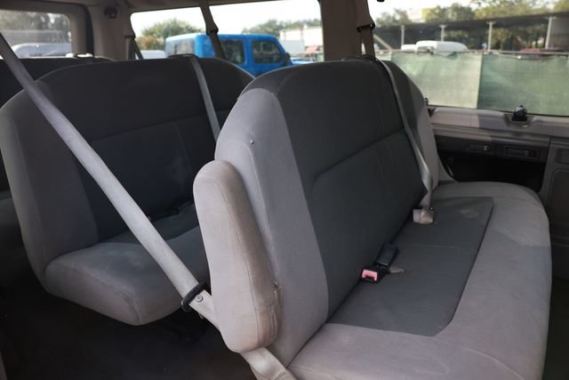 Used 2008 Ford E-350 and Econoline 350 XLT RWD image 13