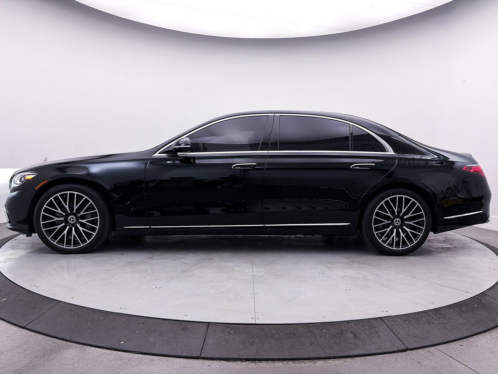 Used 2024 Mercedes-Benz S 580 4MATIC Sedan image 37