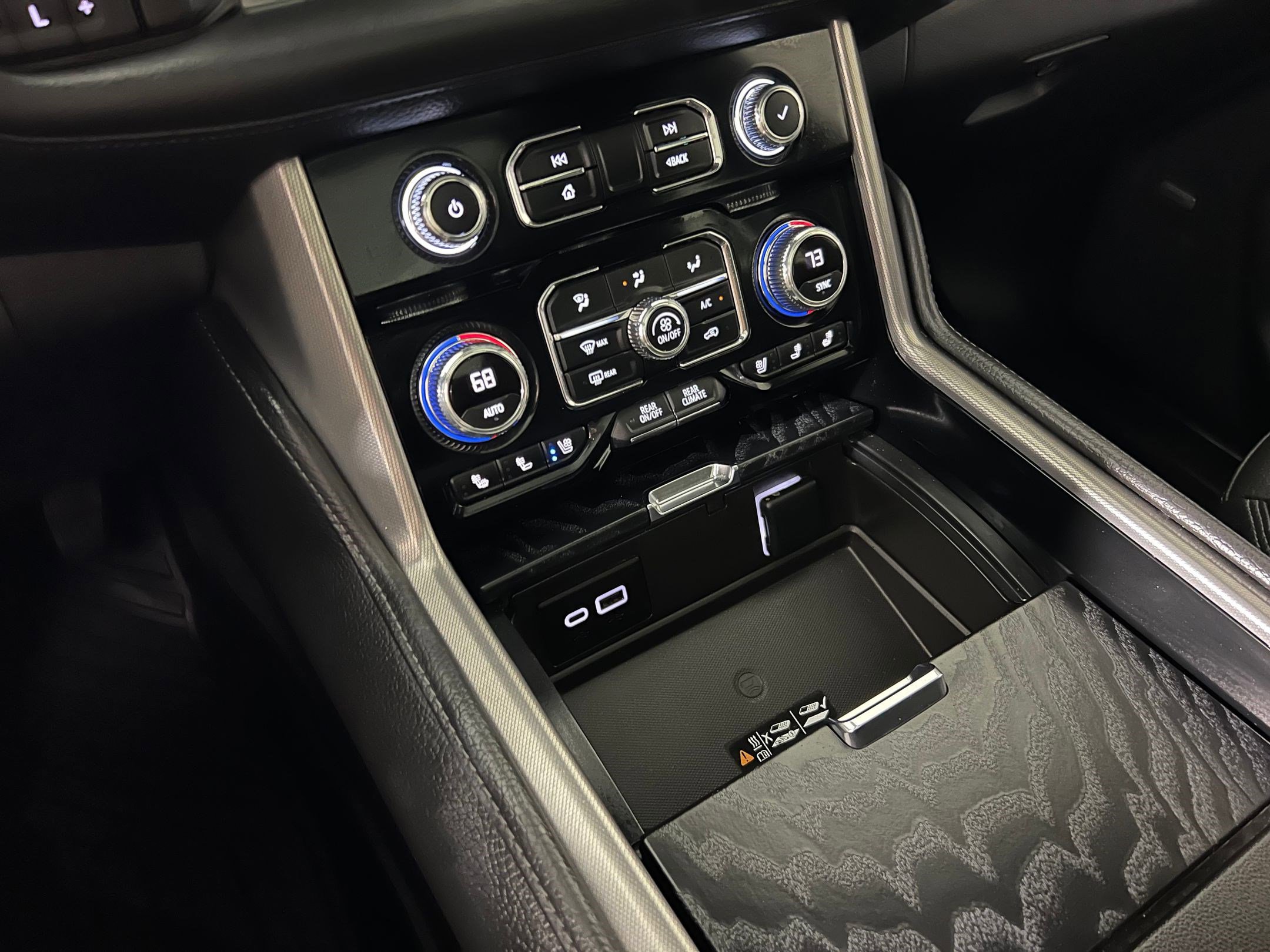 Used 2024 GMC Yukon Denali image 28