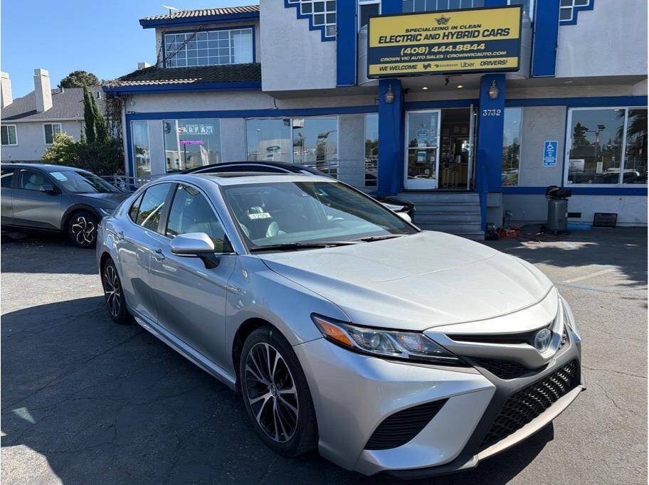 Used 2018 Toyota Camry SE w/ Audio Package FWD image 32