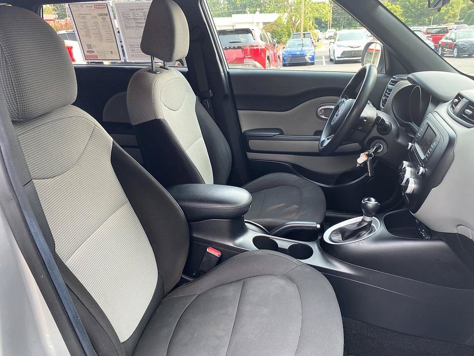 Used 2017 Kia Soul FWD image 17