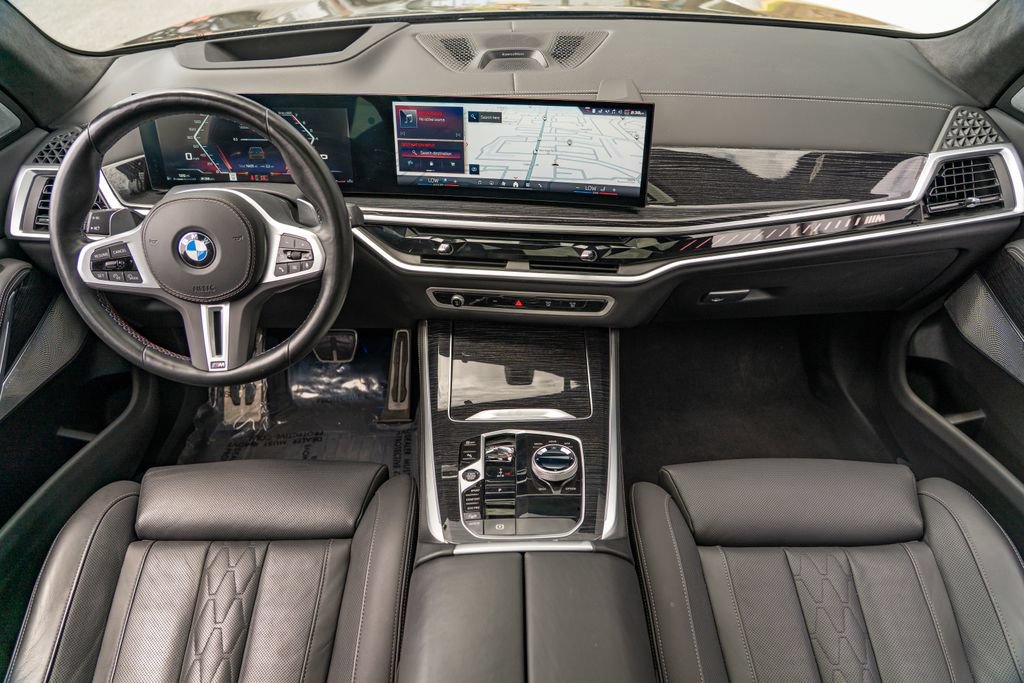 Used 2024 BMW X5 M60i AWD/4WD image 23