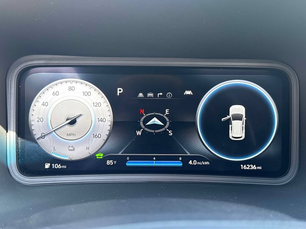 Certified 2022 Hyundai Kona Limited w/ Cargo Package FWD image 27