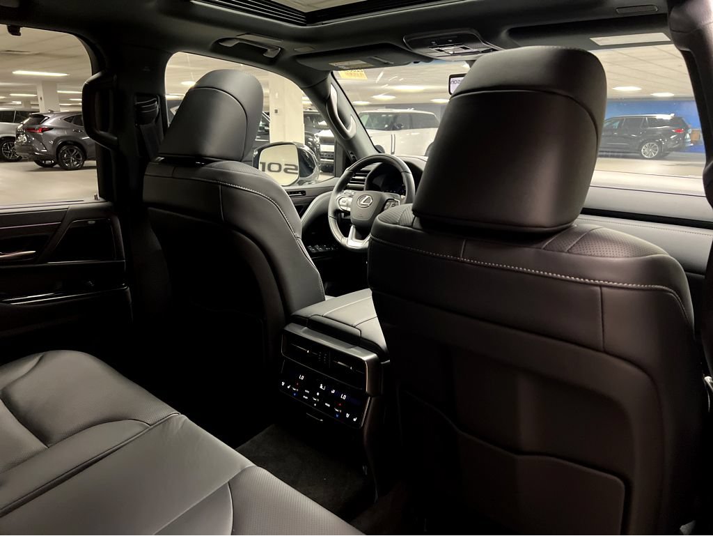New 2026 Lexus LX 700h Luxury w/ Appearance Package AWD/4WD image 22