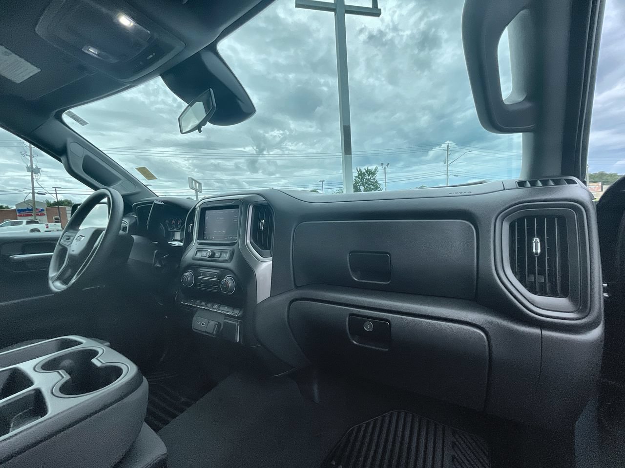 Used 2026 Chevrolet Silverado 1500 Custom Trail Boss AWD/4WD image 28