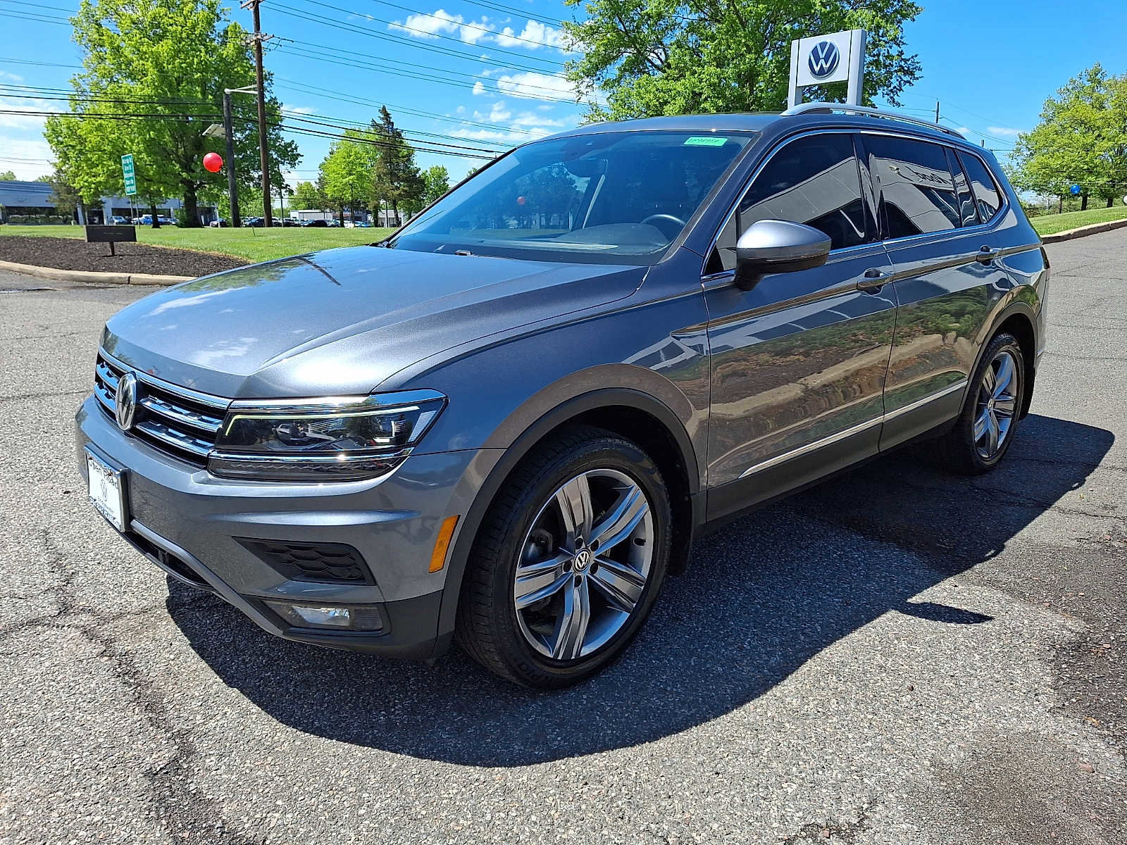 Used 2019 Volkswagen Tiguan SEL Premium AWD/4WD image 3