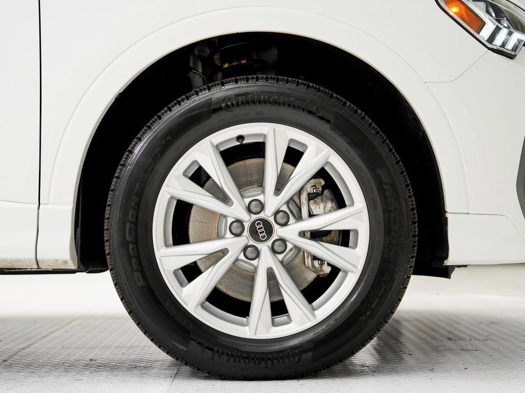 Certified 2025 Audi Q3 2.0T Premium image 26