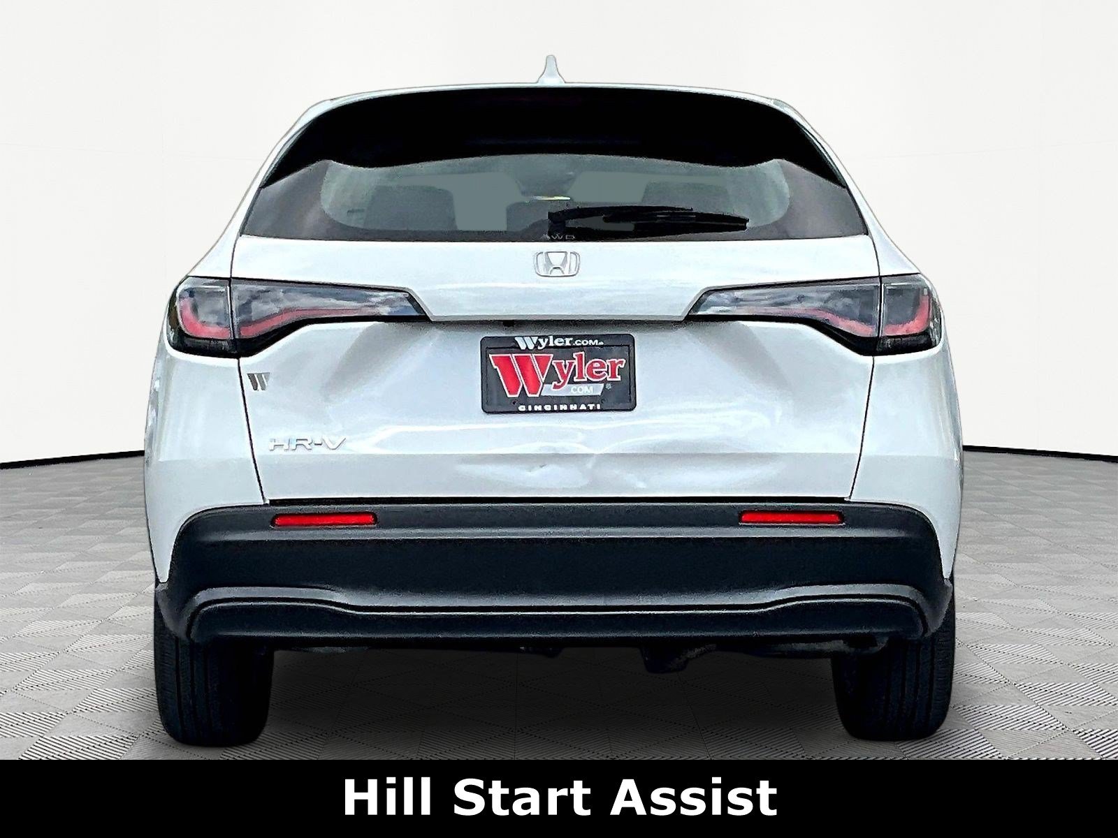 Used 2024 Honda HR-V LX image 5
