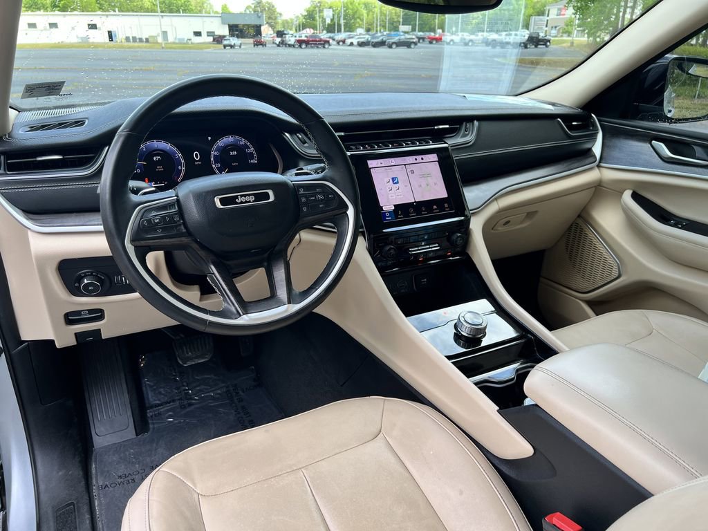 Used 2022 Jeep Grand Cherokee Limited image 18