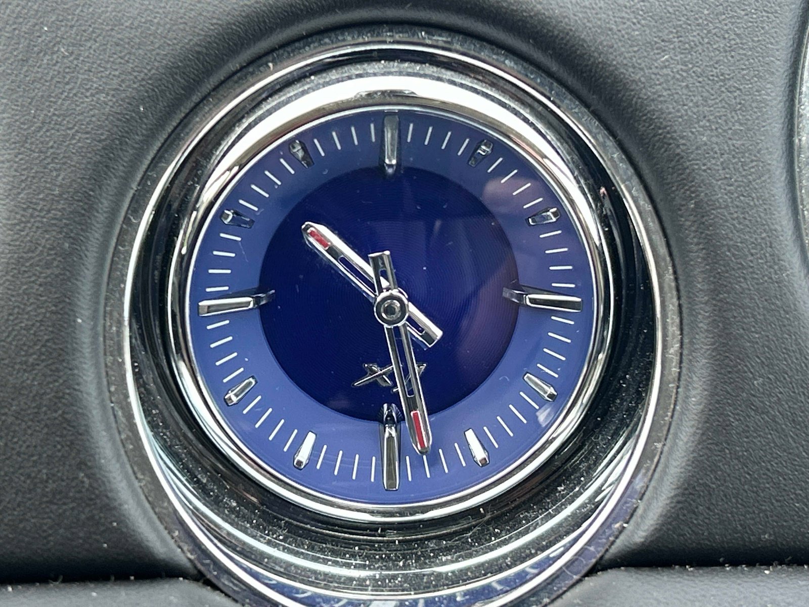 Used 2012 Jaguar XJ image 36