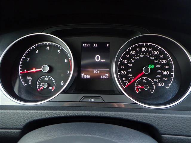 Used 2018 Volkswagen Golf SE image 26