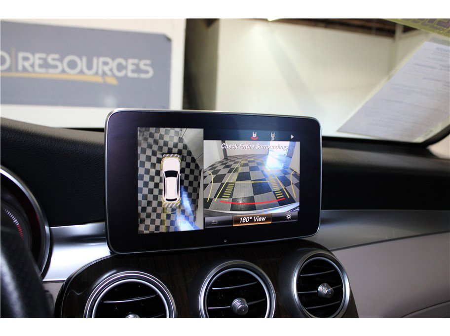 Used 2019 Mercedes-Benz GLC 350e 4MATIC image 30