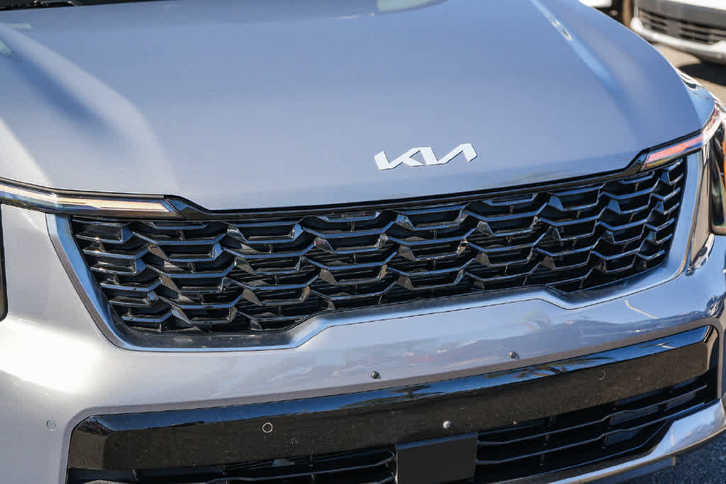 Certified 2024 Kia Sorento S w/ Panoramic Sunroof Package FWD image 5