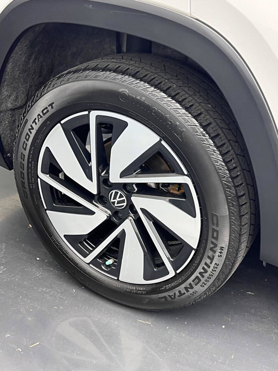 Used 2024 Volkswagen Atlas SE FWD image 39