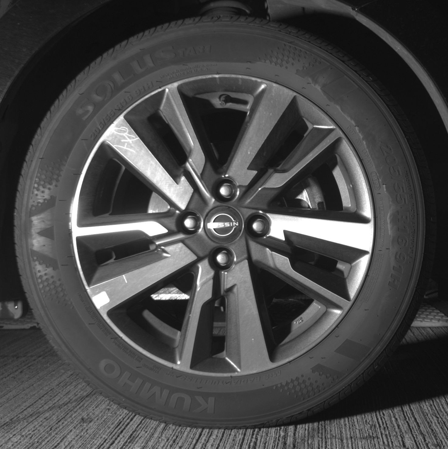 Used 2025 Nissan Versa SV image 13