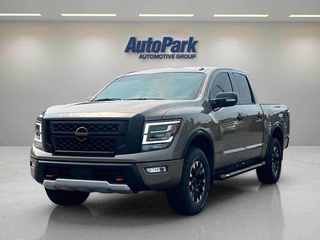 Used 2020 Nissan Titan PRO-4X AWD/4WD image 3