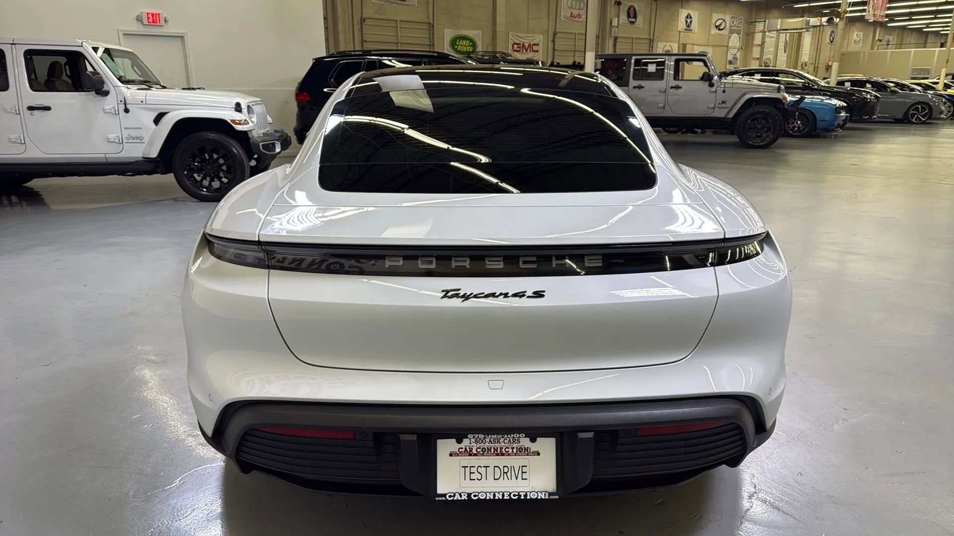 Used 2023 Porsche Taycan image 6