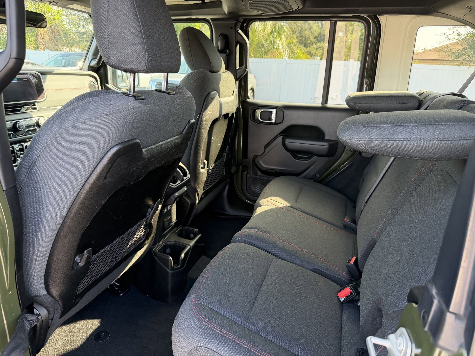 Used 2024 Jeep Wrangler Unlimited Rubicon image 20