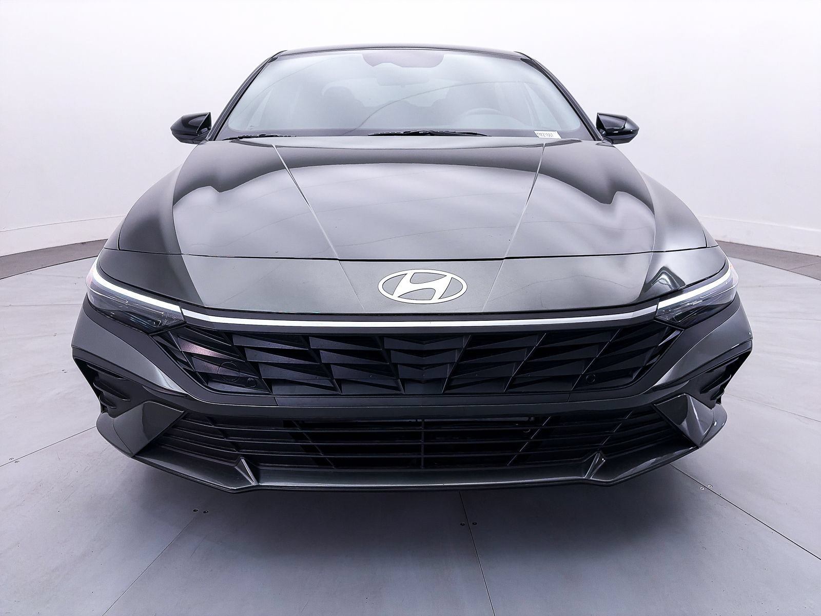 Used 2025 Hyundai Elantra Sport FWD image 9
