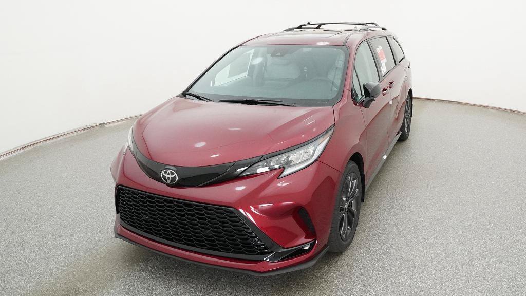New 2026 Toyota Sienna XSE FWD image 3