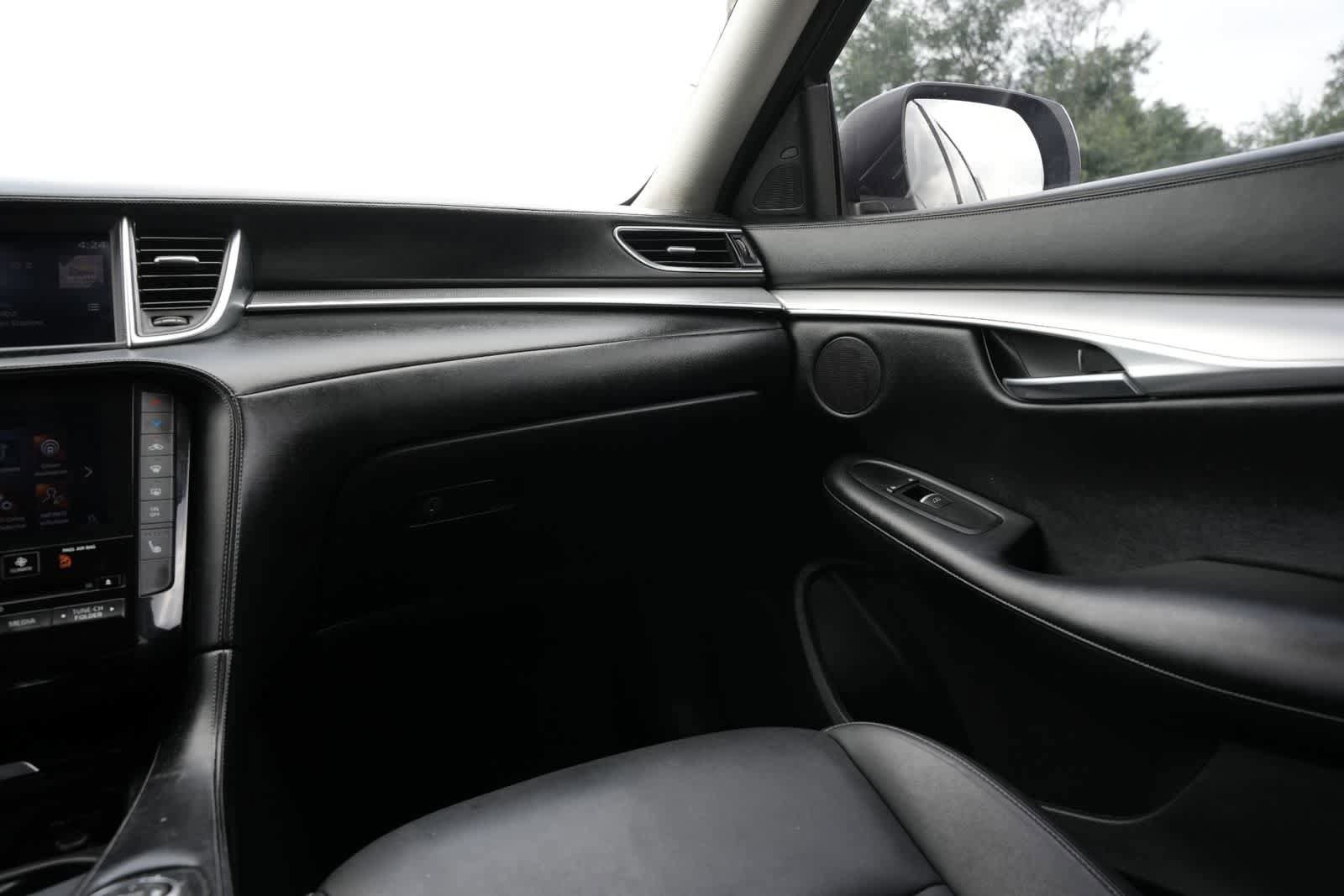 Used 2021 INFINITI QX50 Luxe FWD image 8