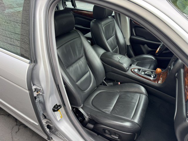 Used 2005 Jaguar XJ Vanden Plas Super V8 RWD image 34