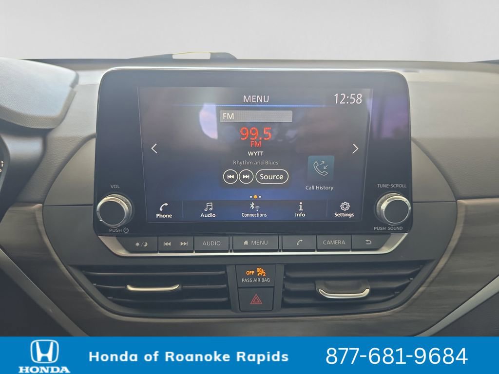 Used 2025 Nissan Altima 2.5 SV FWD image 21