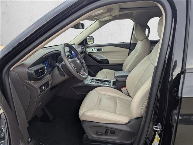 Used 2024 Ford Explorer Platinum w/ Technology Package image 10