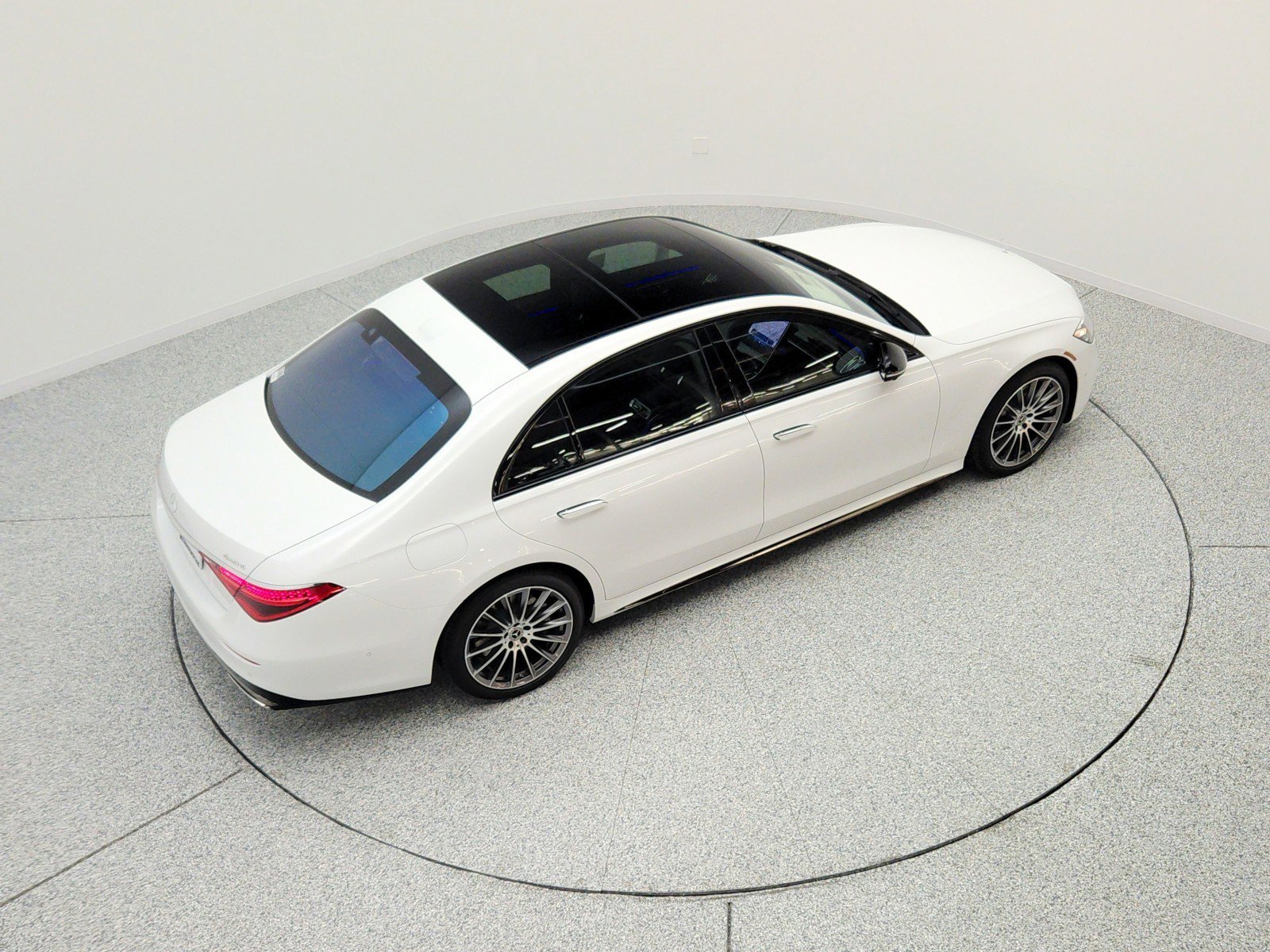 New 2026 Mercedes-Benz S 580e 4MATIC Sedan image 20