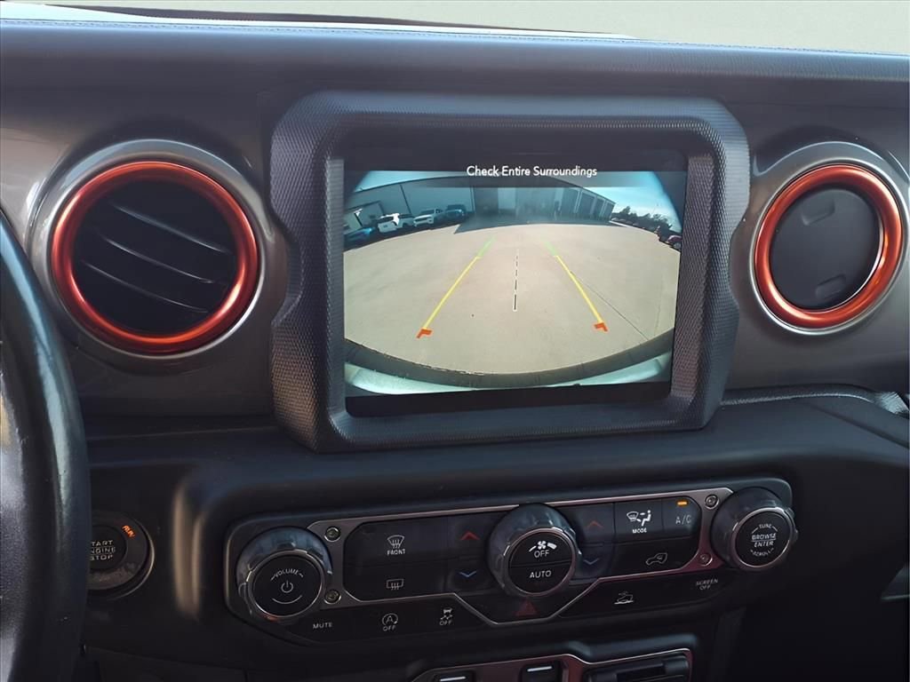 Used 2021 Jeep Wrangler Unlimited Sahara w/ Uconnect 4C Nav & Sound Group AWD/4WD image 6