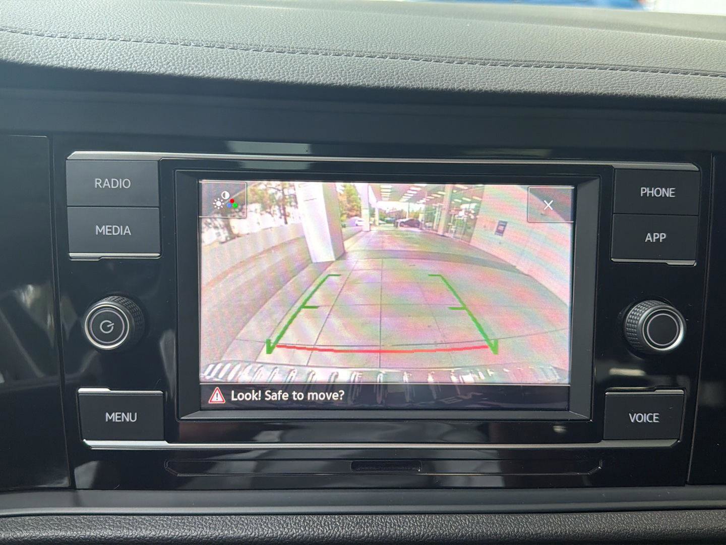 Used 2023 Volkswagen Jetta SE w/ Panoramic Sunroof Package FWD image 23