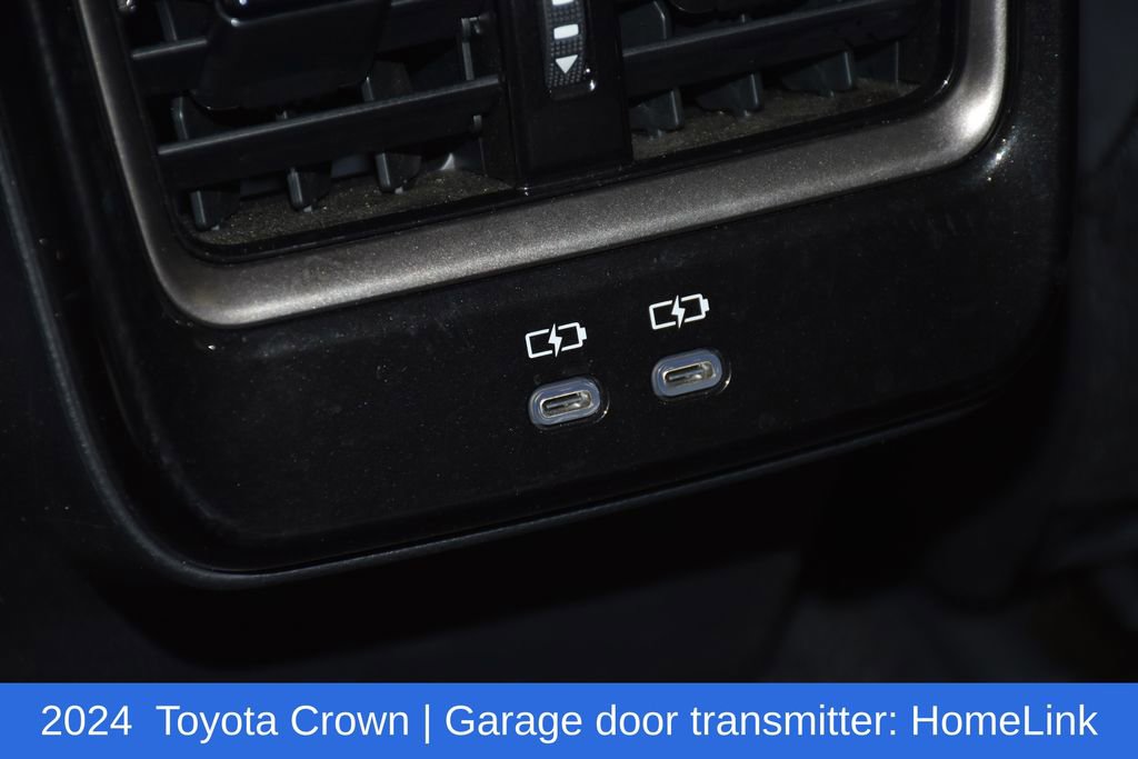Used 2024 Toyota Crown AWD/4WD image 27