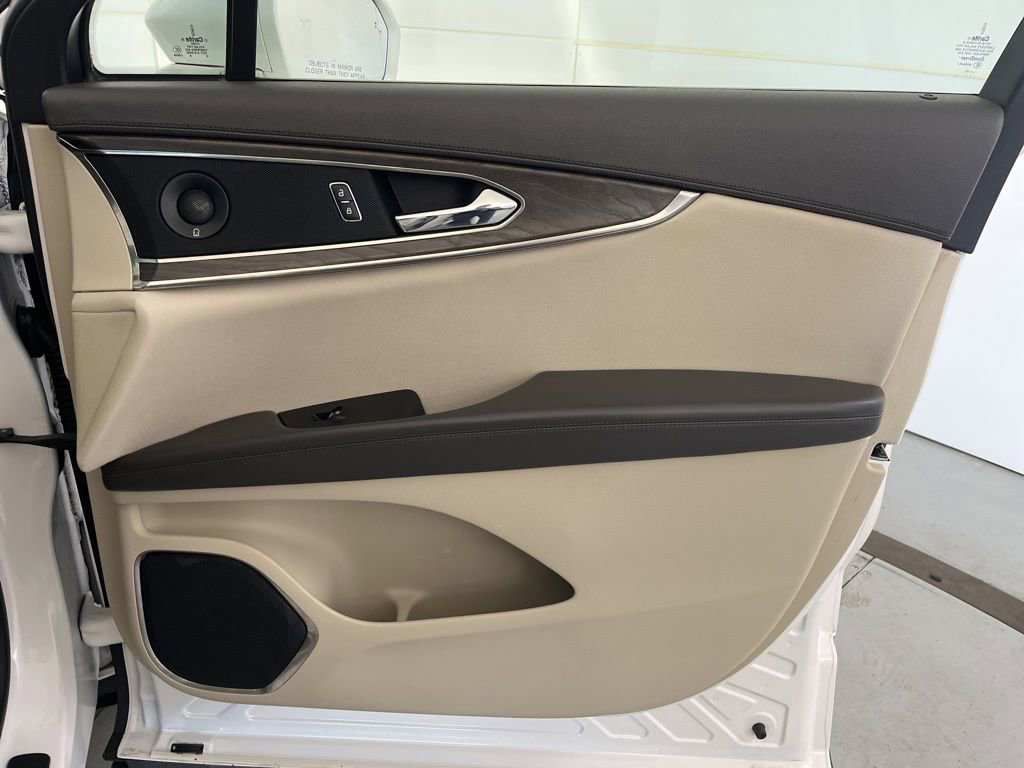 Used 2019 Lincoln Nautilus Reserve AWD/4WD image 28