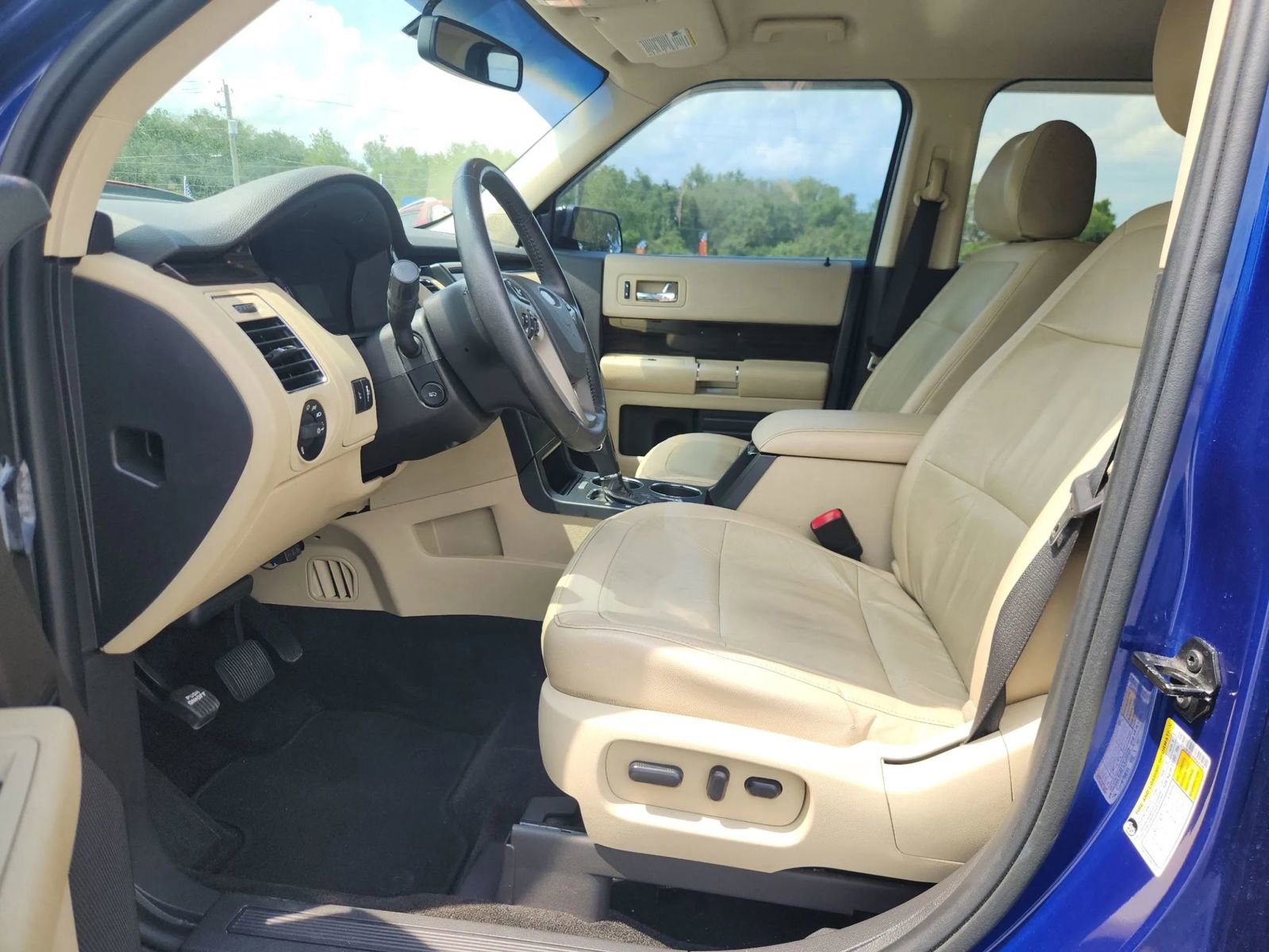 Used 2014 Ford Flex SEL w/ Equipment Group 202A FWD image 9