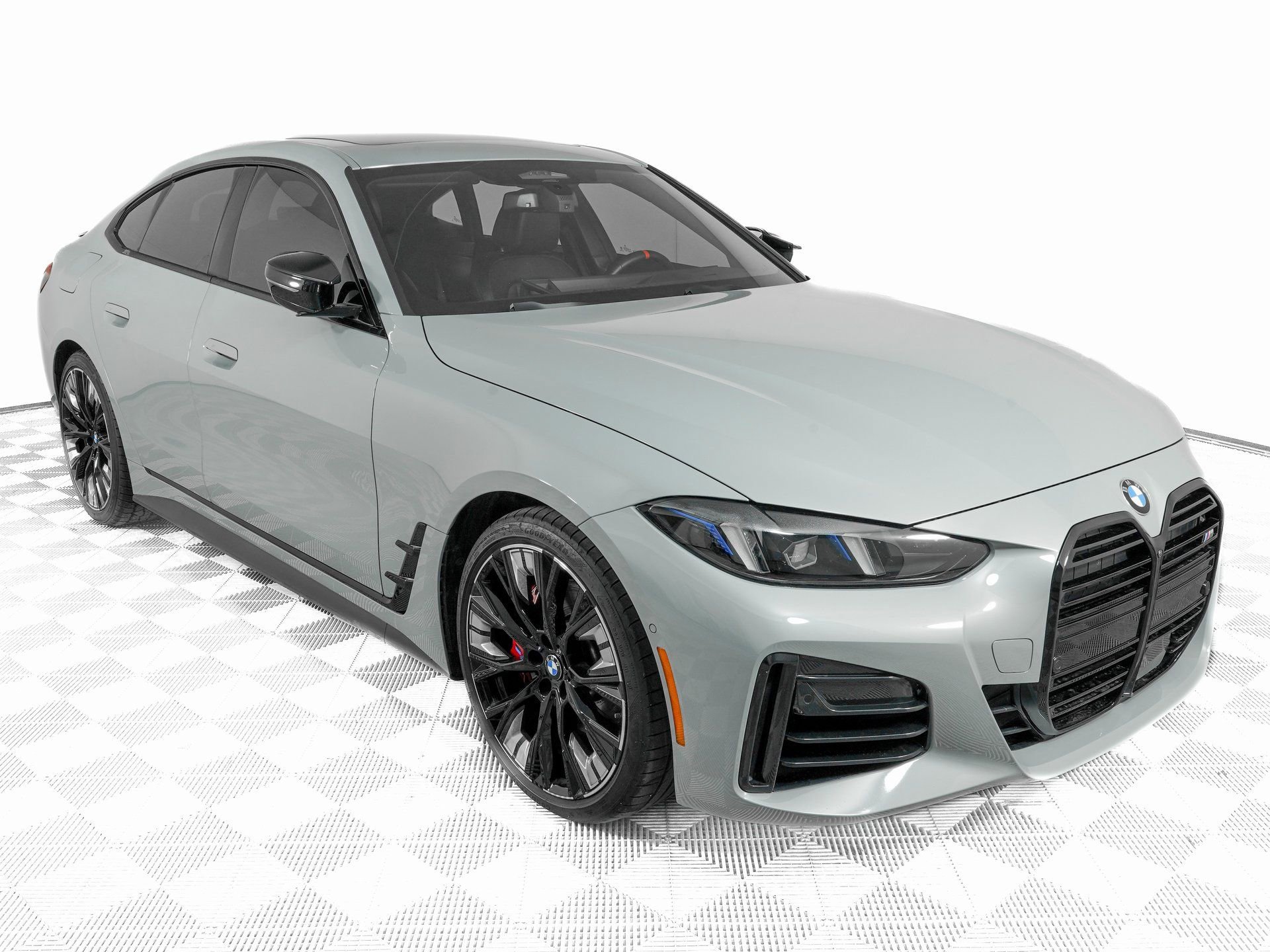 Used 2025 BMW 440i xDrive image 3